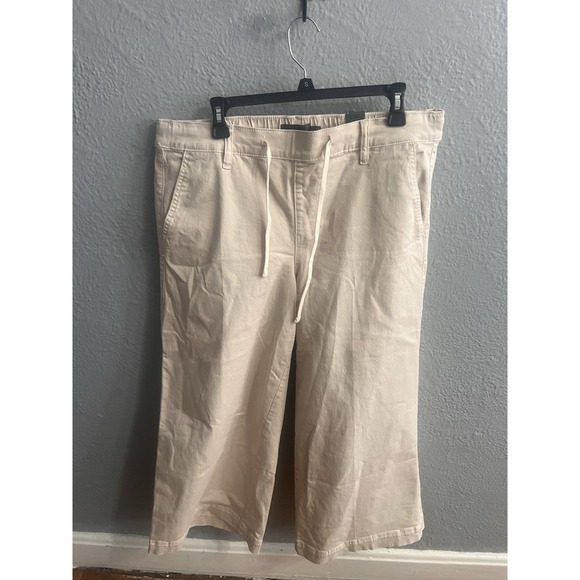 torrid Pants - Torrid Feel The Fit Womens Pull On Beige Drawstring Elastic Waist Capri Size 1